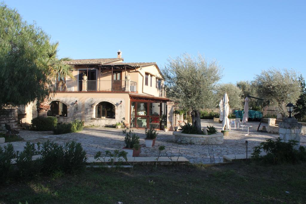 B&B Casale Siciliano Di Miryam Tiralongo Avola Luaran gambar