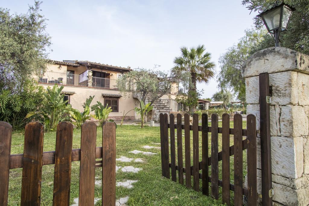 B&B Casale Siciliano Di Miryam Tiralongo Avola Luaran gambar